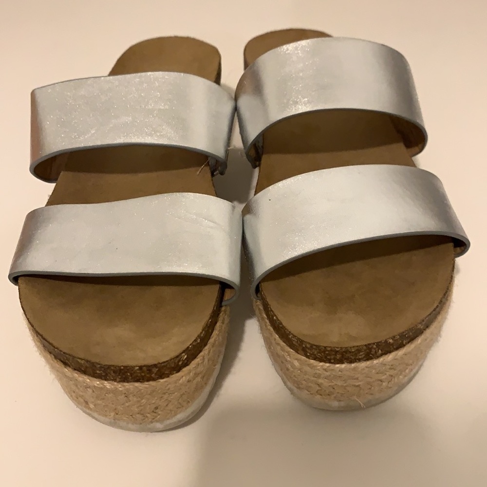 Sandal - Picture 5 of 6